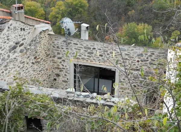 Maison 140m2 (T2+T4) avec forêt