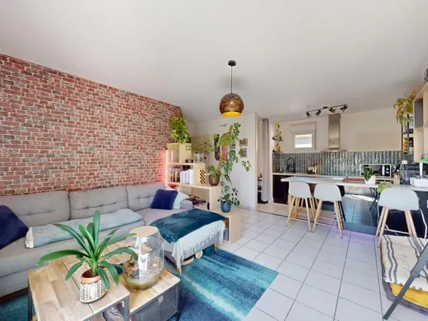 Appartement 3 pièces lumineux de 63 m² , Balcon, Cave & Parking privatifs