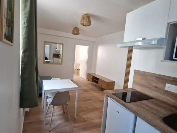 🏡 T2 meublé - Centre historique Loches (Rue Saint-Ours)