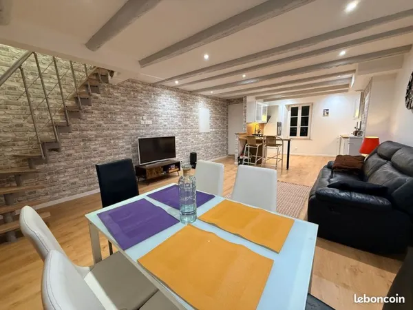 🏡 Triplex 100% rénové avec Patio - sans copropriété