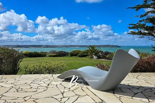 Maison 8 pièces 214 m²