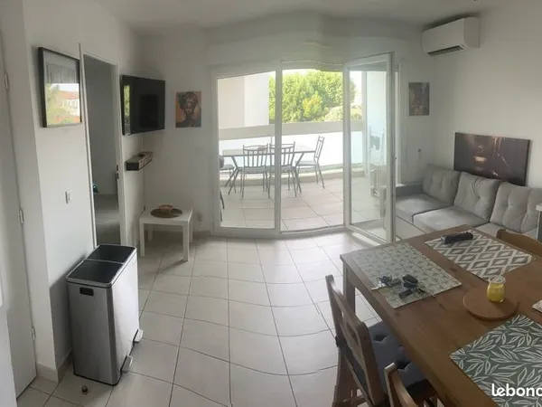 Appartement avec terrasse et garage golf de saint tropez
