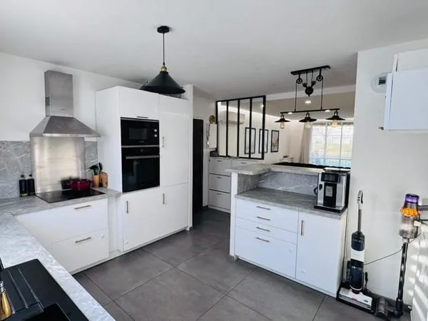 Appartement Pierre Benite 4 pièce(s) 86 m2