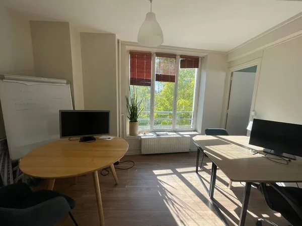 Bureaux 91 m²