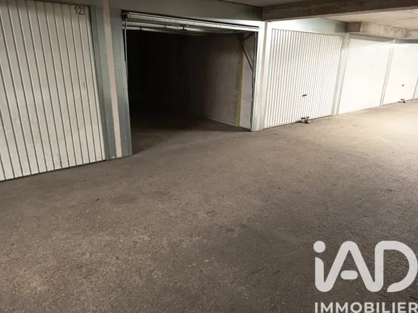Parking 14 m²