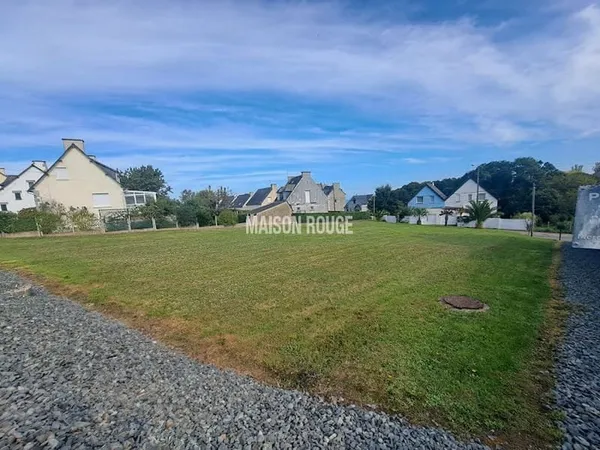 Terrain 582 m²
