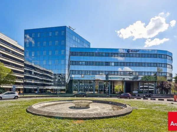 Bureaux 3722 m²