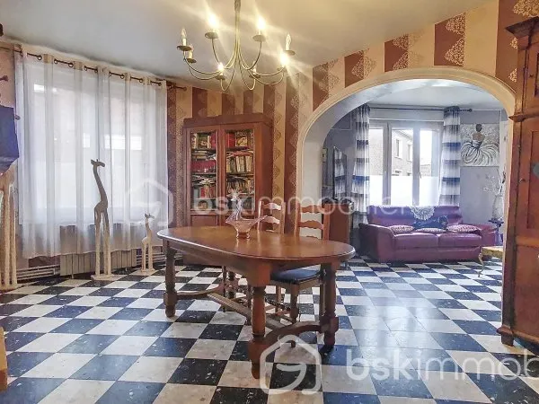 Maison 10 pièces 225 m²