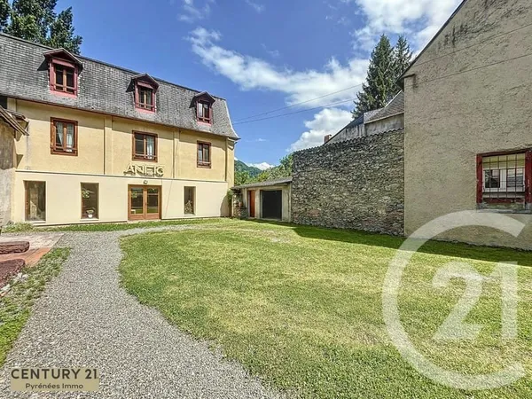 Maison 15 pièces 377 m²