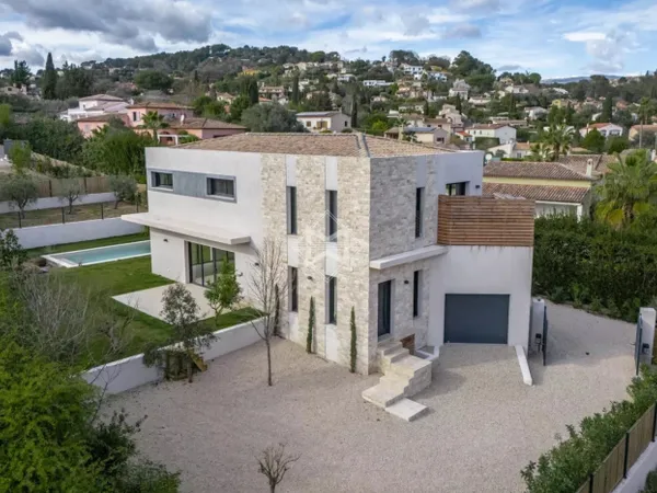 Villa contemporaine neuve - Domaine privé