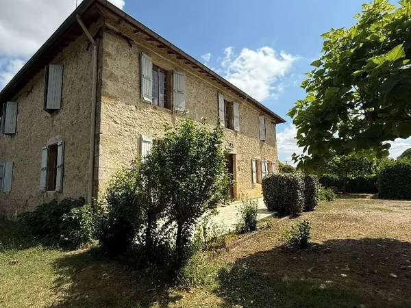 Maison Vente Auch 7p 272m² 175000€