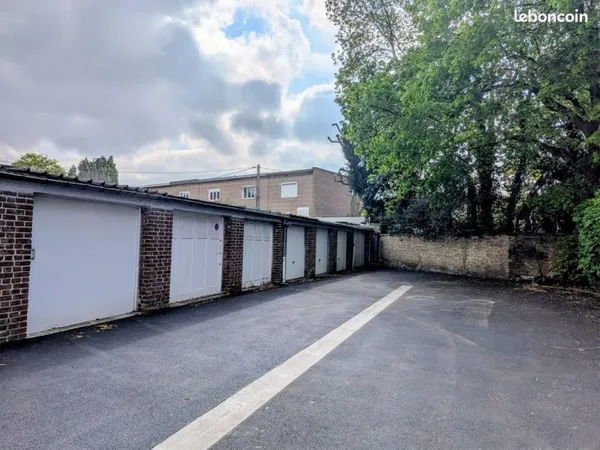 Parking fermé (box) - Rue de la Bassée, à proximité du secteur Vauban