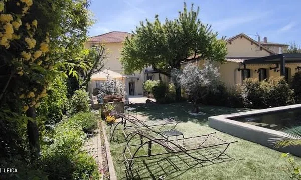 Maison 12 pièces 181 m²