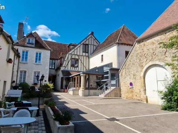 Boutique 1400 m² CHABLIS