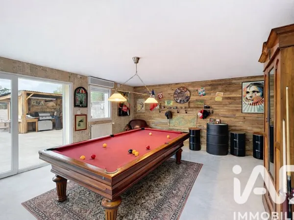 Maison 7 pièces 315 m²