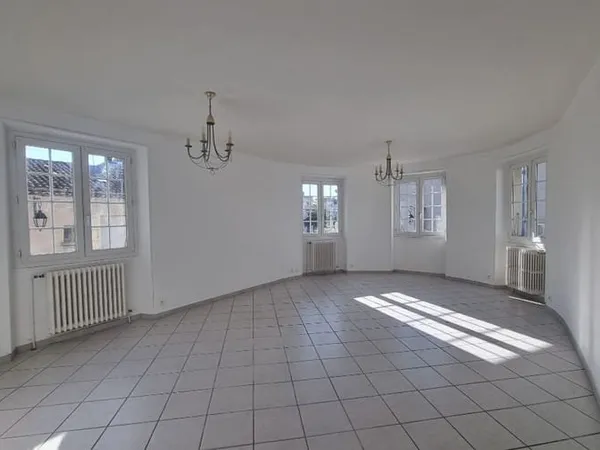 Appartement 3 pièces 106 m²