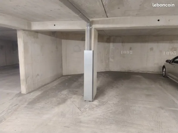 Vends place de parking 11000 euros