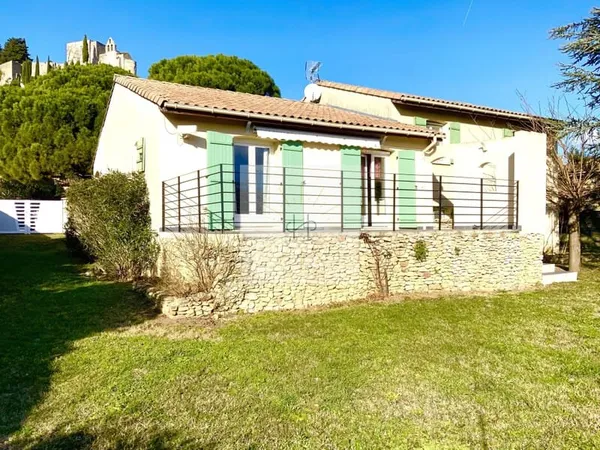 Maison spacieuse à vendre à Roussas