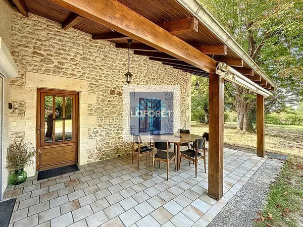 Maison pierre, 5 chambres, Garage et parc arboré