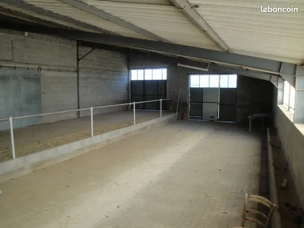 Emplacement-gardiennage-hivernage pour caravane et camping-car et autres