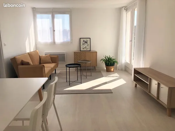 T2 MEUBLÉ 49M2 Balcon/Parkings