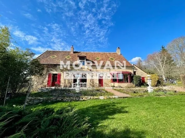 Maison 11 pièces 273 m²