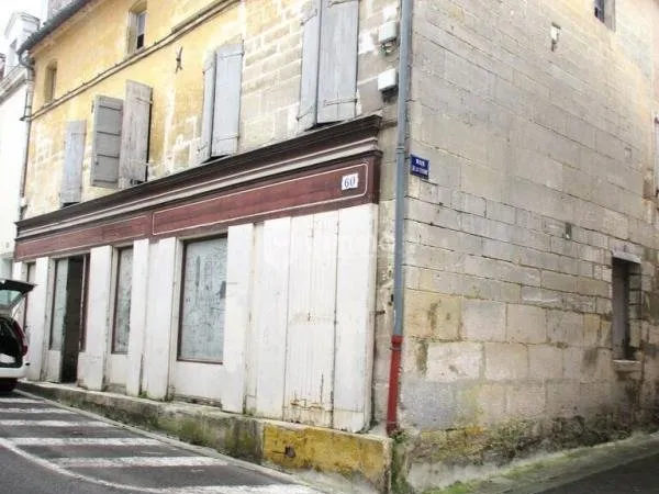Maisin de ville à restaures