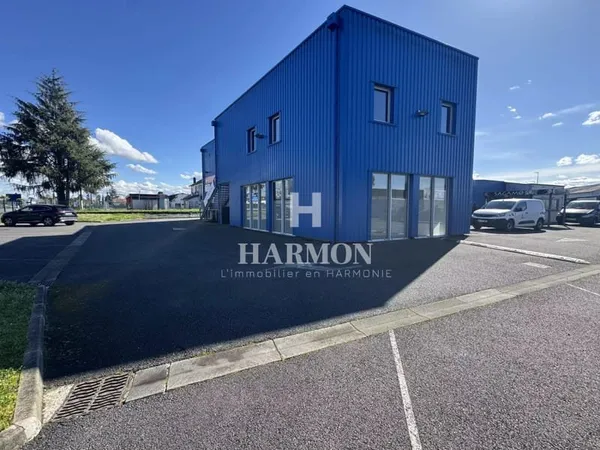 Harmon à louer : LOCAL PROFESSIONNEL À LOUER - FORTE VISIBILITÉ - ARTIX