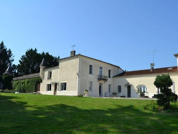 Propriété viticole 3 appellations sur 21 hectares
