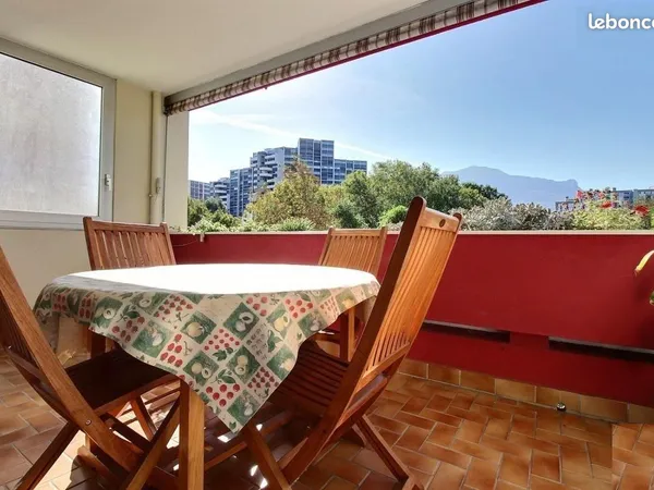 Appartement 5 pièces avec place parking couverte inclus