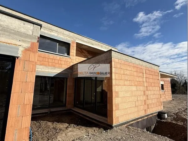 Villa 6 pièces 225 m²