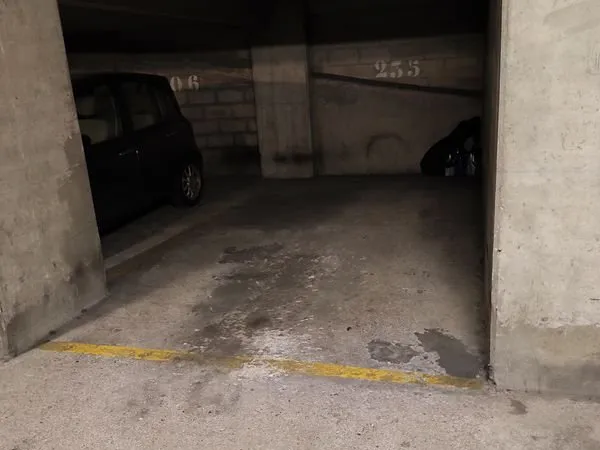 A vendre emplacement parking 2eme sous sol