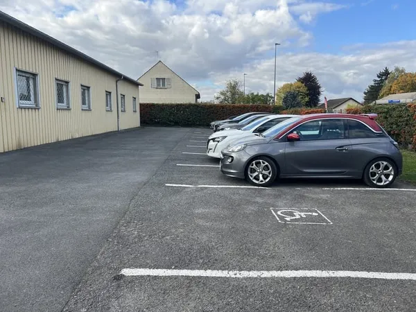 Entrepôt - Bureaux 295m2 Cormontreuil