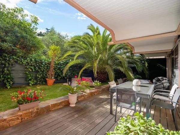 Saint-Tropez: Appartement 3 pièces - jardin