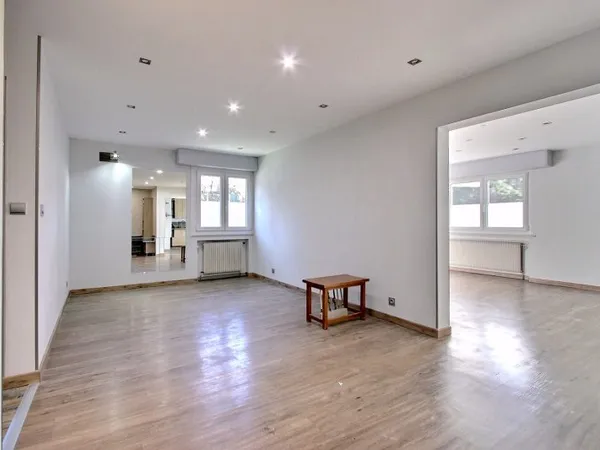 Local professionnel 70 m²