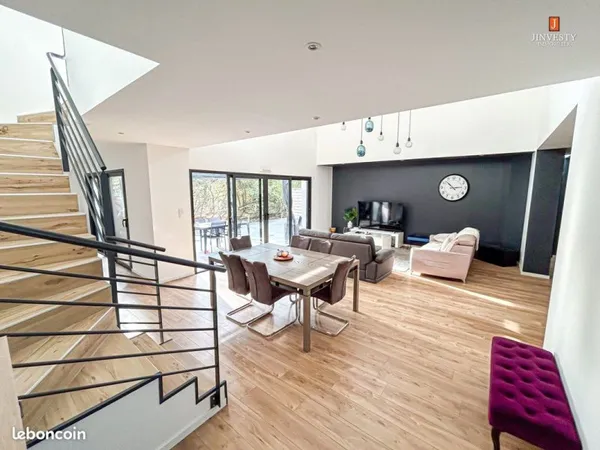 Propriété 6 pièces 141 m²