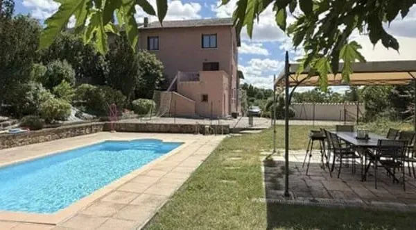 Maison 14 pièces 187 m²