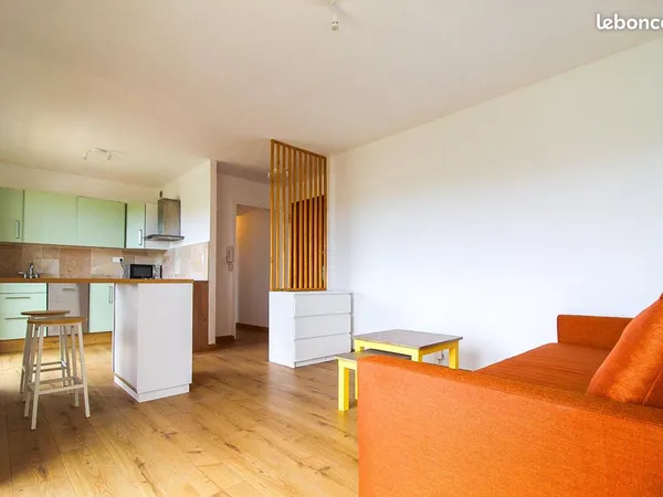 Toulon - Brunet : Appartement T2 avec terrasse et parking privatif
