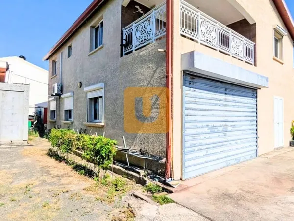 Maison de type 5 au Port