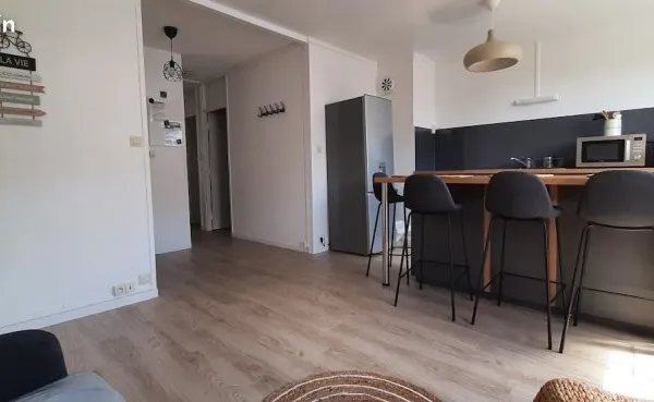 Chambre meublée,privée, étudiants colocation
