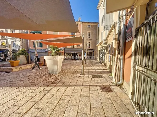 Local commercial 14 m² ORANGE