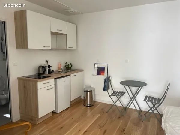 Nantes local gare maritime 22m2