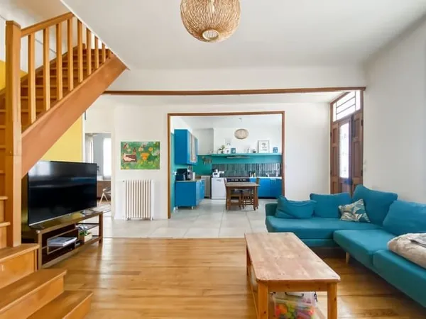 Maison 6 pièces 216 m²