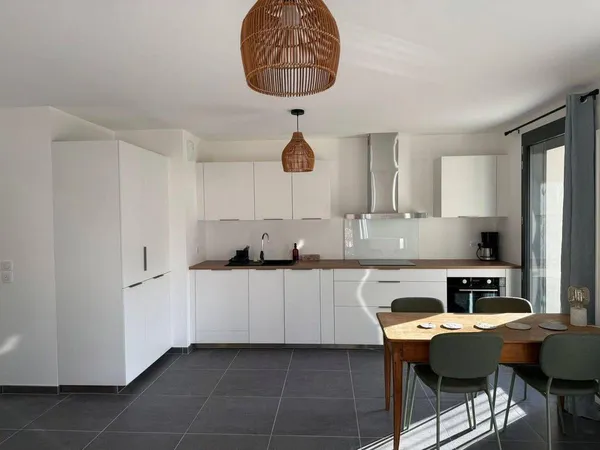 Beau 3P meublé 63m² avec grande terrasse Sud