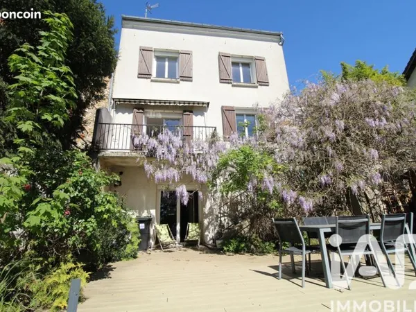 Maison 7 pièces 204 m²