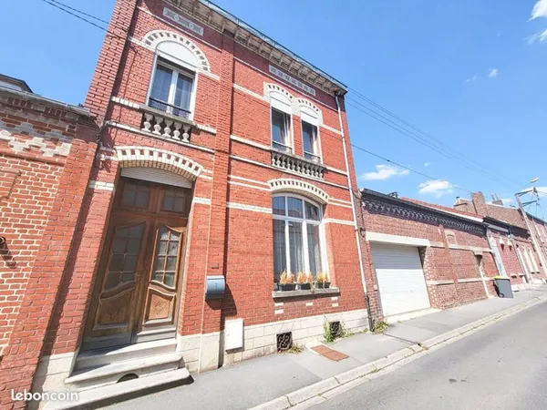 Maison 8 pièces 190 m²