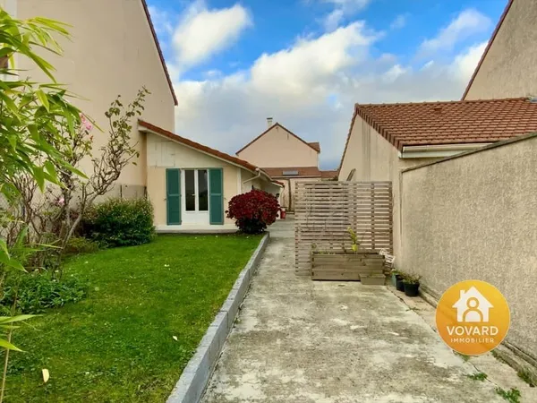 Maison avec potentiel d'extension proche gare St Brice sous