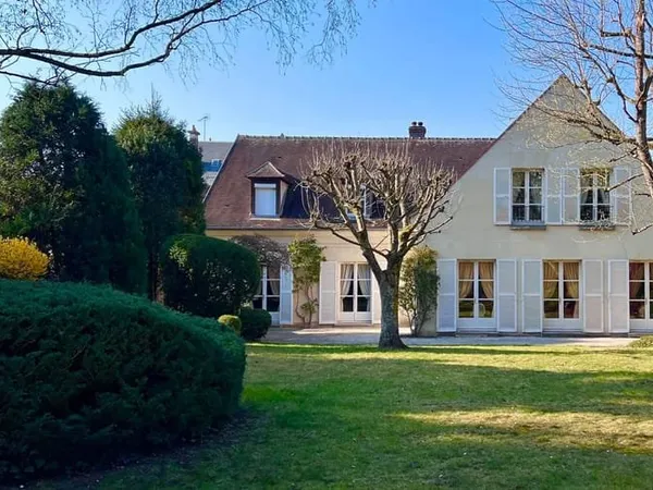 Maison 7 pièces 288 m²