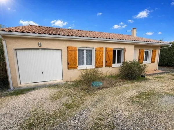 Une maison prête à vivre proche écoles et transports