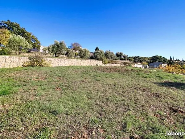 Terrain 1 000 m² Draguignan